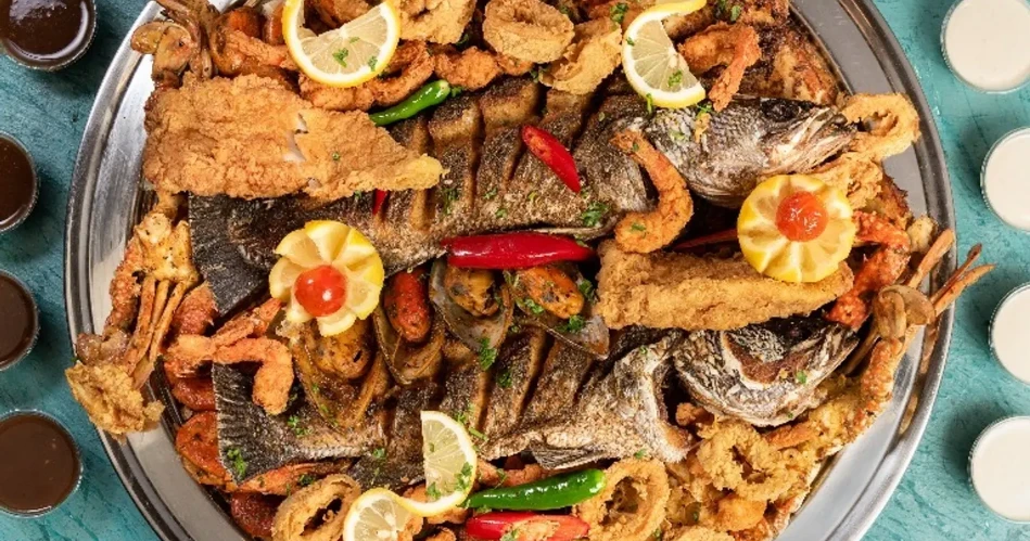 أفضل 10 أماكن لتناول المأكولات البحرية في جدة