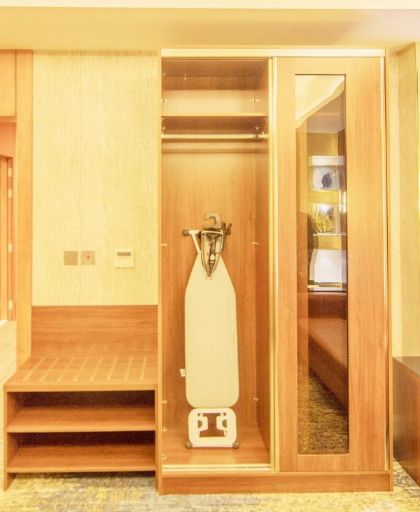 Sparrow Apartments Hotel image 19