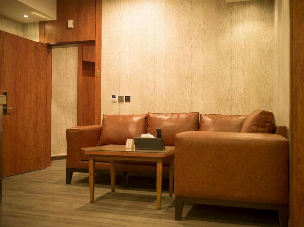Sparrow Apartments Hotel image 46